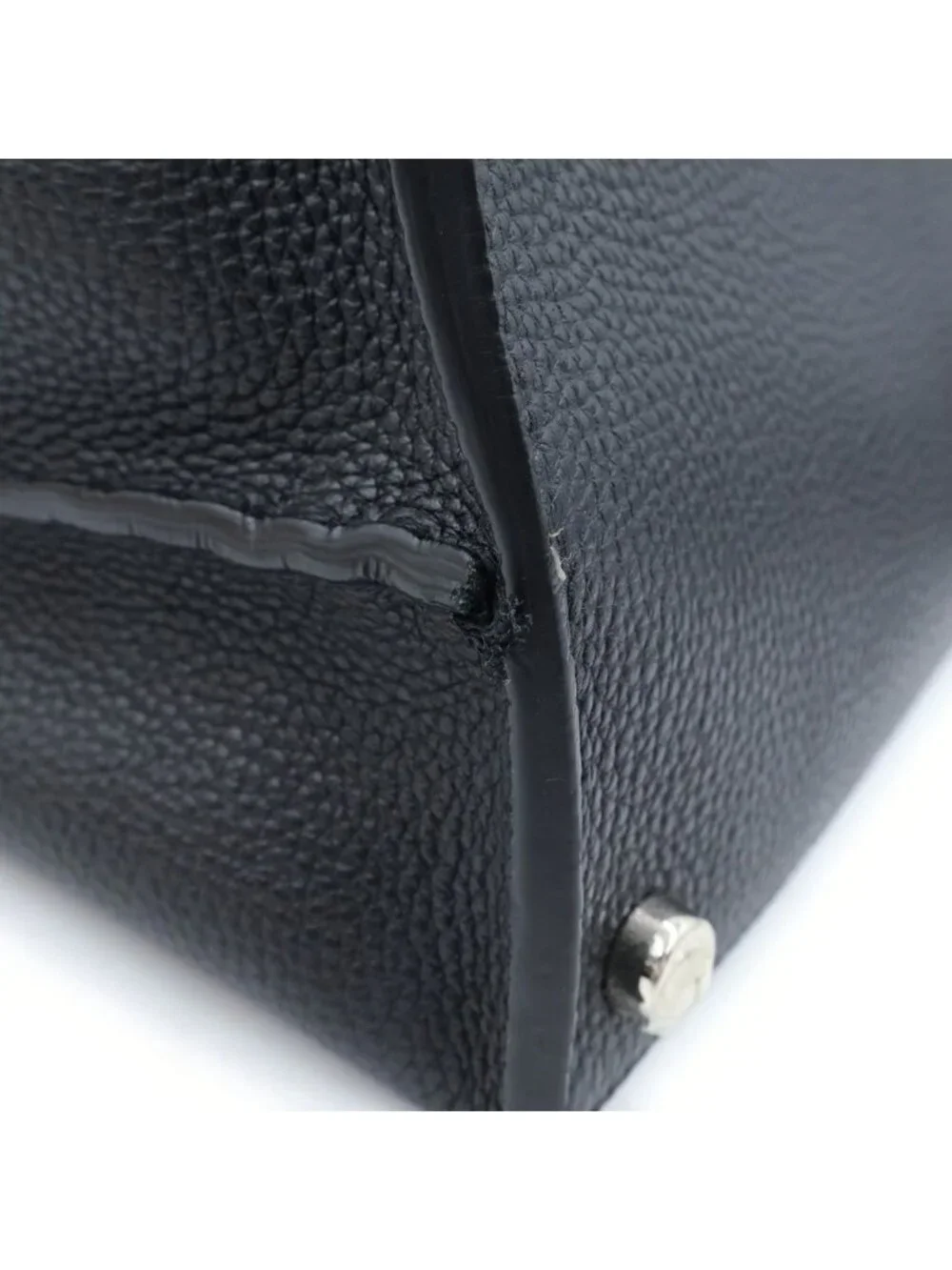 Fendi peekaboo essential